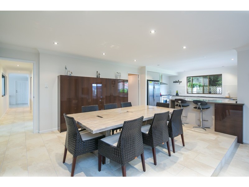 5 Shead Court, Carindale QLD 4152