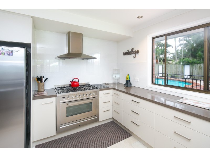 5 Shead Court, Carindale QLD 4152