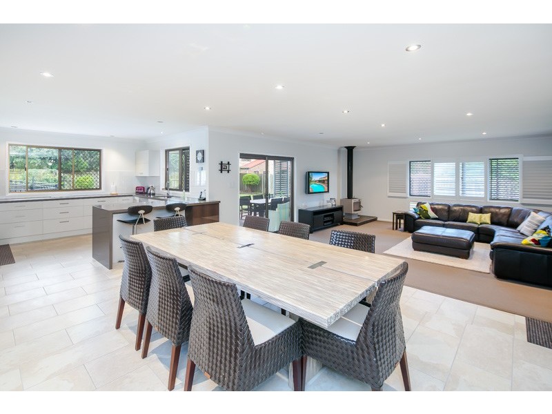 5 Shead Court, Carindale QLD 4152