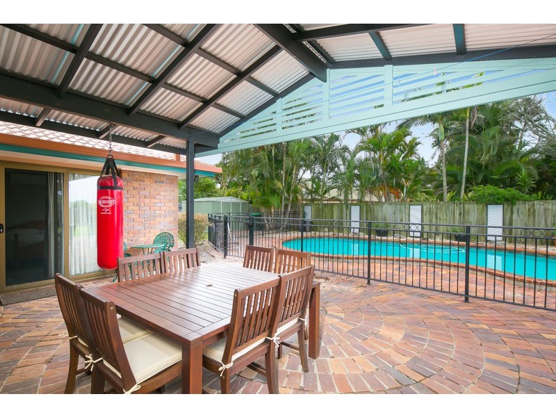 5 Shead Court, Carindale QLD 4152