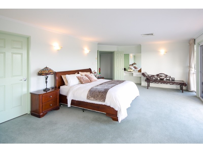 38 Caravel Court, Raby Bay QLD 4163