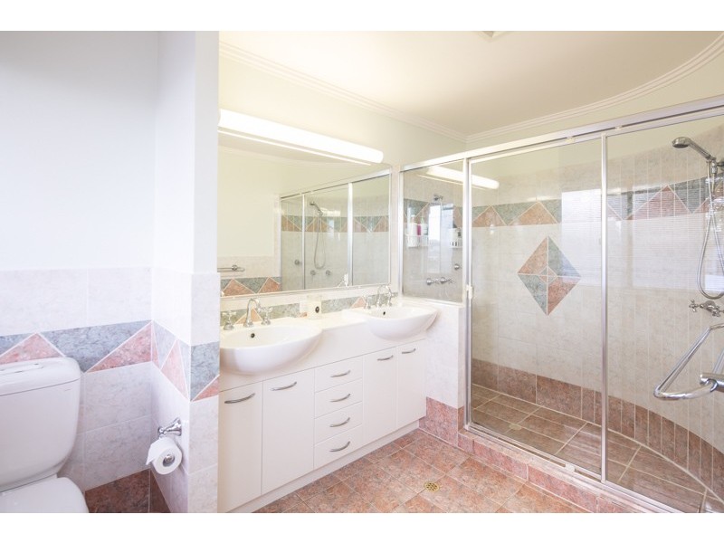 38 Caravel Court, Raby Bay QLD 4163