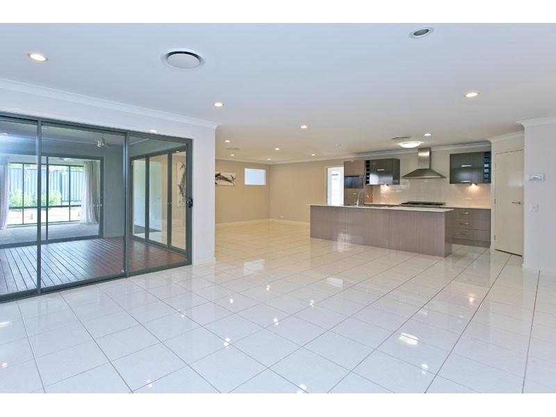 17 Celsa Street, Wellington Point QLD 4160