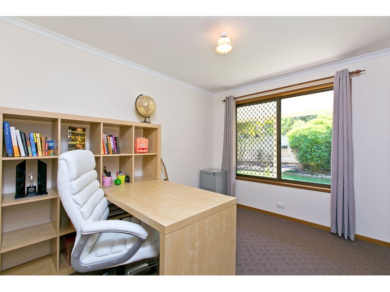 111 Crotona Road East, Alexandra Hills QLD 4161