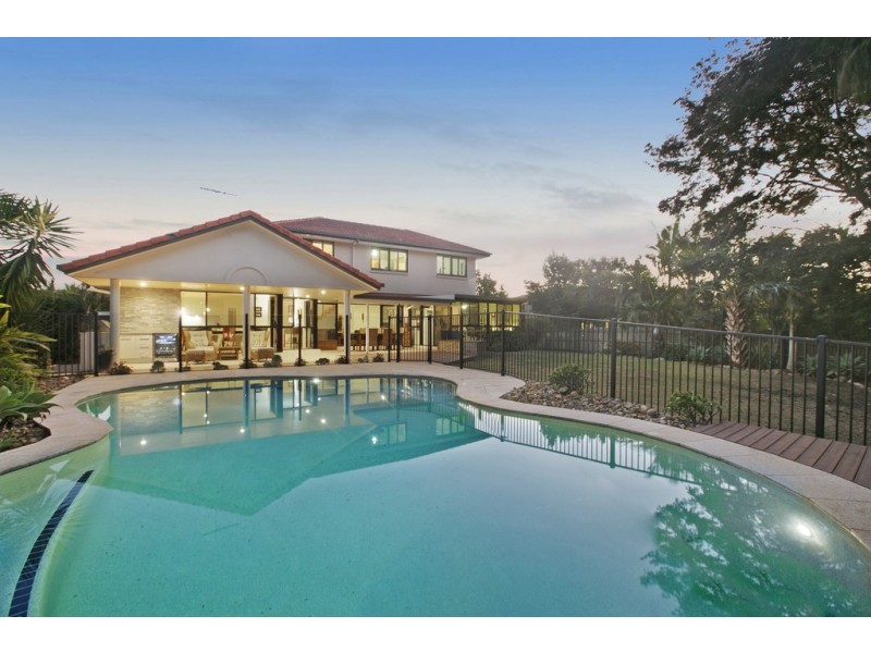 28 Newbury Place, Carindale QLD 4152