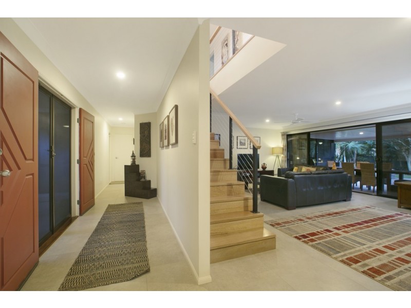 28 Newbury Place, Carindale QLD 4152