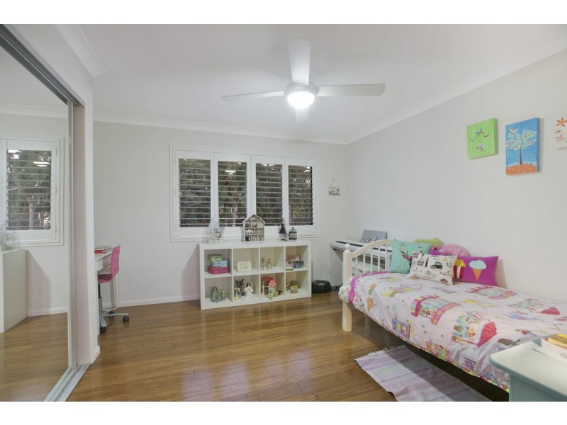 28 Newbury Place, Carindale QLD 4152