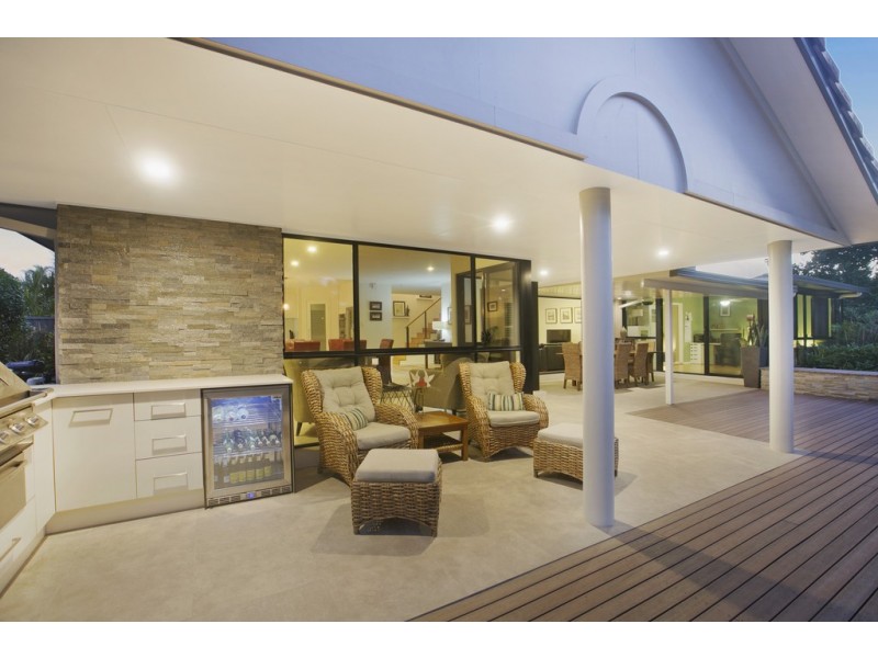 28 Newbury Place, Carindale QLD 4152