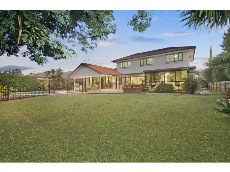 28 Newbury Place, Carindale QLD 4152