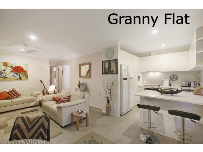 28 Newbury Place, Carindale QLD 4152