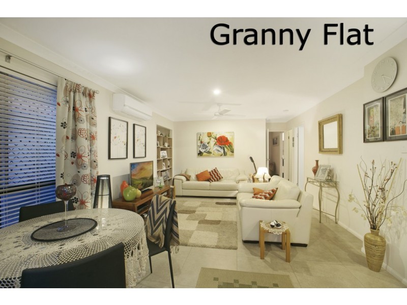 28 Newbury Place, Carindale QLD 4152