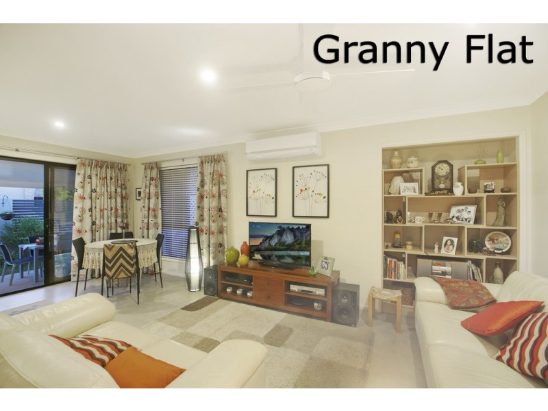 28 Newbury Place, Carindale QLD 4152