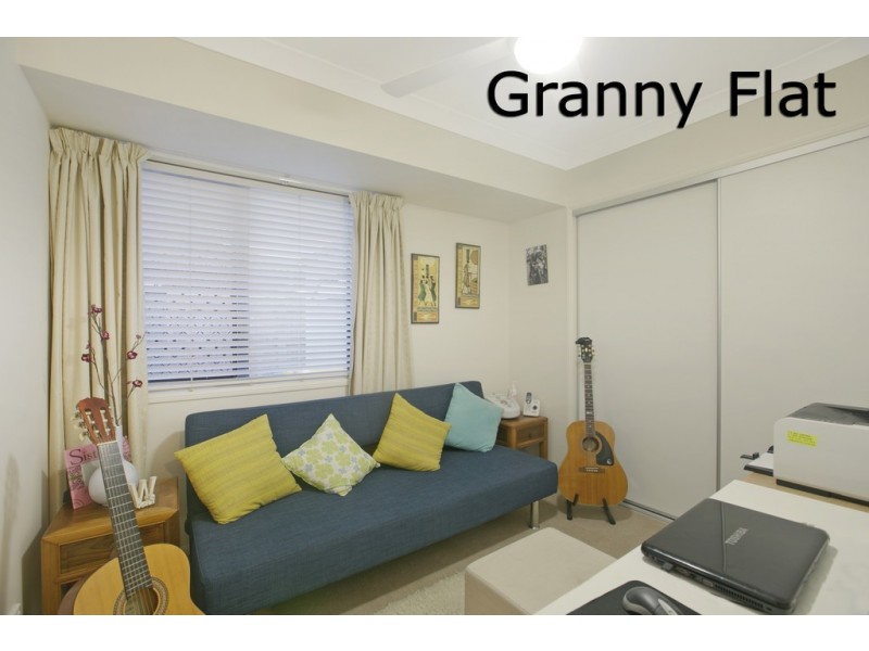 28 Newbury Place, Carindale QLD 4152