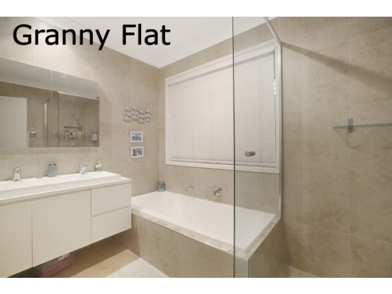 28 Newbury Place, Carindale QLD 4152