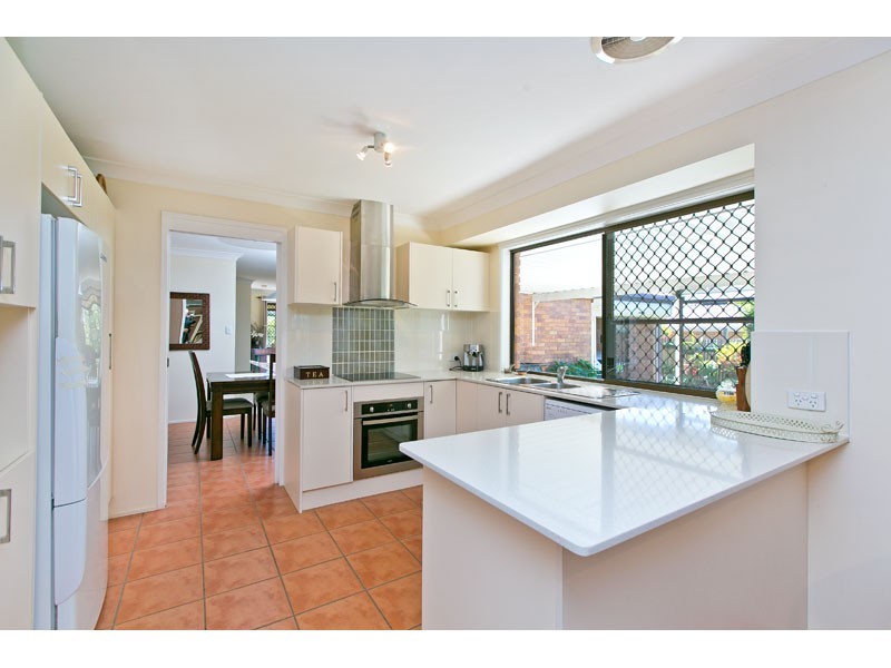 25 Chateau Street, Thornlands QLD 4164