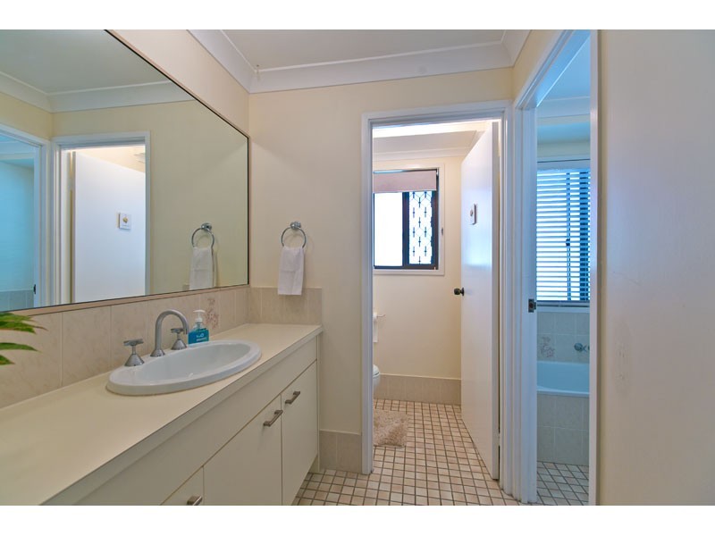 25 Chateau Street, Thornlands QLD 4164