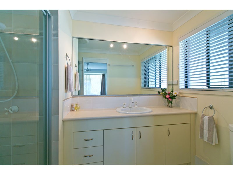 25 Chateau Street, Thornlands QLD 4164