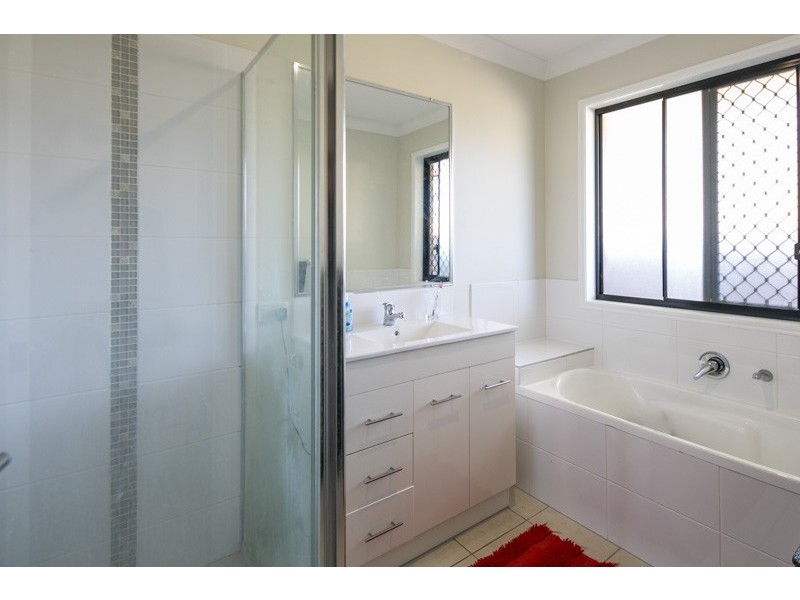 99 Link Road, Victoria Point QLD 4165