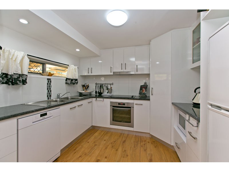 738 Old Cleveland Road East, Wellington Point QLD 4160