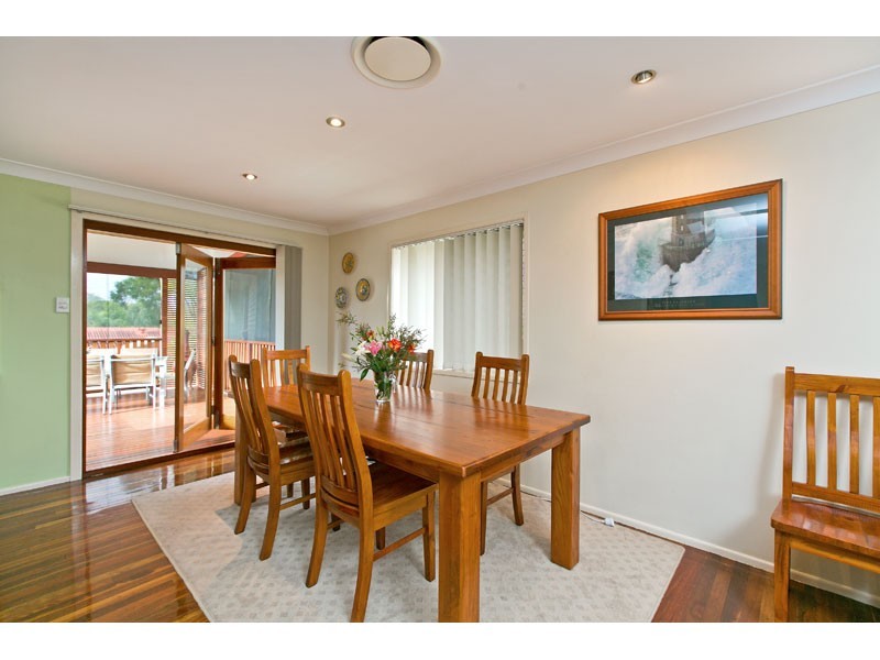 26 Holder Street, Wishart QLD 4122