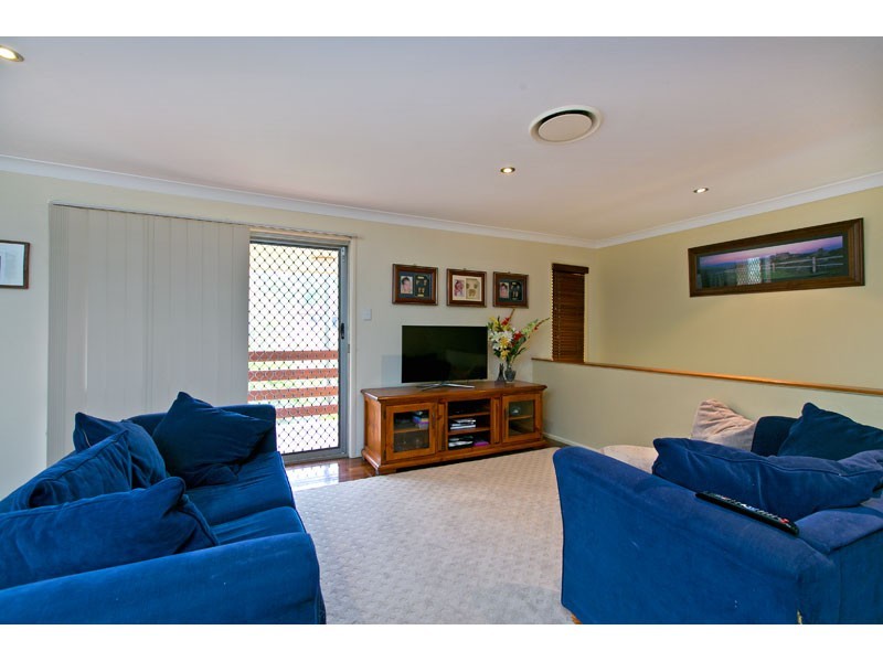 26 Holder Street, Wishart QLD 4122