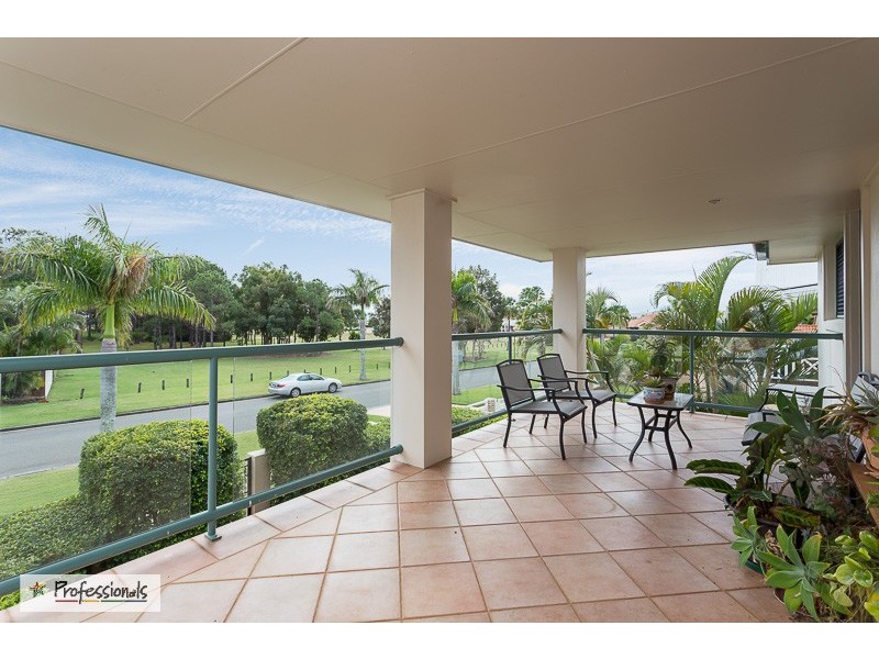 2c Bainbridge Street East, Ormiston QLD 4160