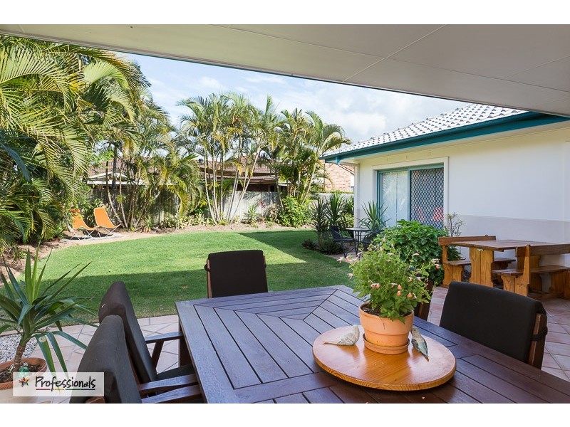 2c Bainbridge Street East, Ormiston QLD 4160