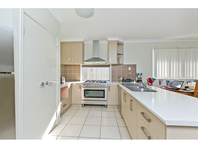 3 Kingsway Street, Wellington Point QLD 4160