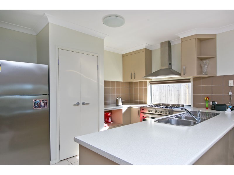 3 Kingsway Street, Wellington Point QLD 4160