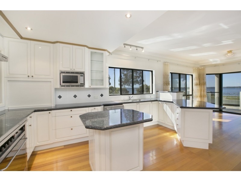 1 Haydon Court, Victoria Point QLD 4165