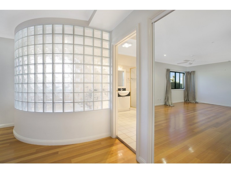 1 Haydon Court, Victoria Point QLD 4165