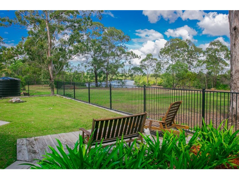 12 Whitehall Avenue, Birkdale QLD 4159