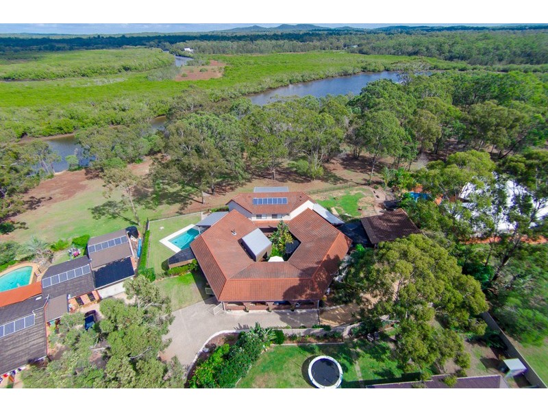 12 Whitehall Avenue, Birkdale QLD 4159