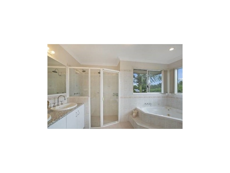 11 Cronin Drive, Wellington Point QLD 4160