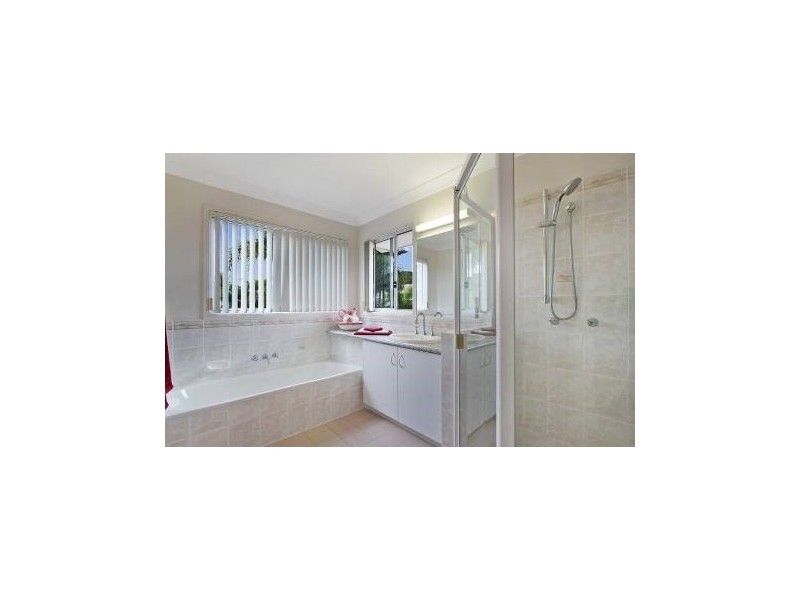11 Cronin Drive, Wellington Point QLD 4160