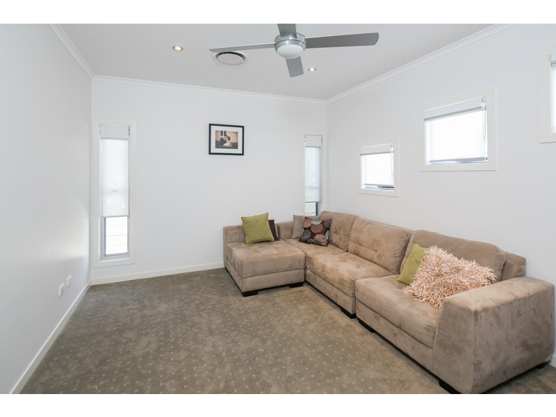 8 Lemongrove Road, Birkdale QLD 4159