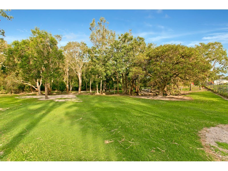 136 London Road, Belmont QLD 4153