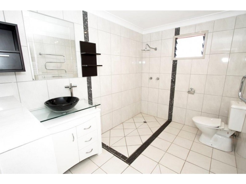 17 School Road, Victoria Point QLD 4165