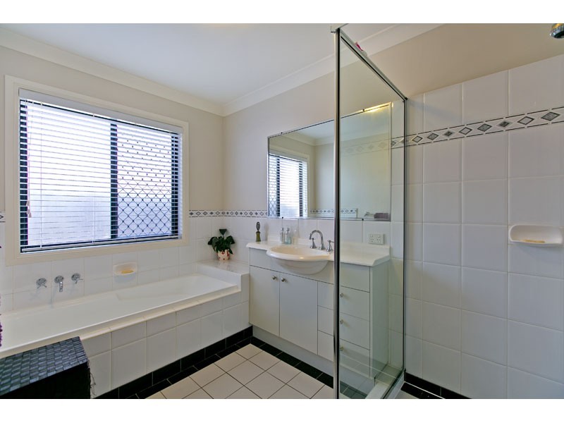 22 King Island Drive, Wellington Point QLD 4160