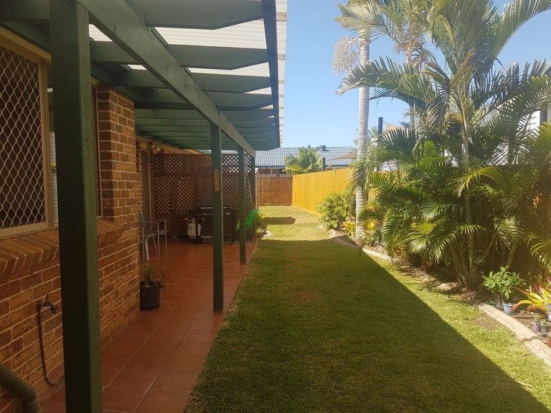2 Tipplers Street, Victoria Point QLD 4165