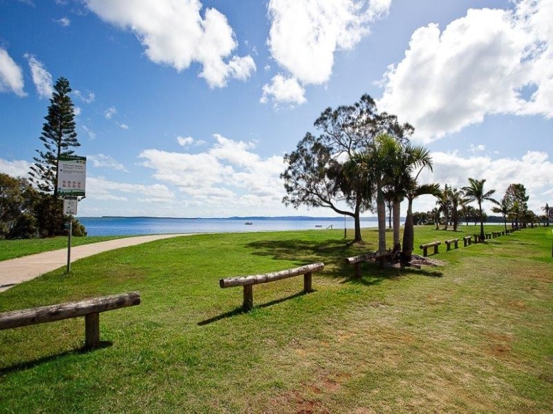 2 Tipplers Street, Victoria Point QLD 4165
