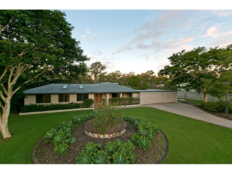 2 St James Road, Birkdale QLD 4159