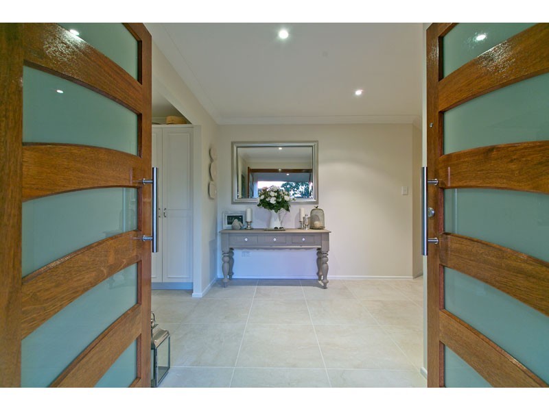 2 St James Road, Birkdale QLD 4159