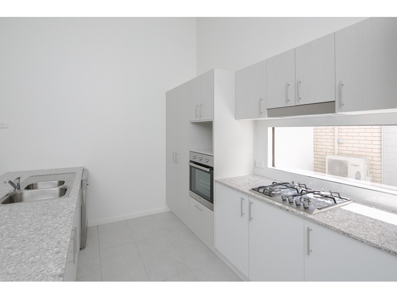 11b St Andrews Avenue, Birkdale QLD 4159