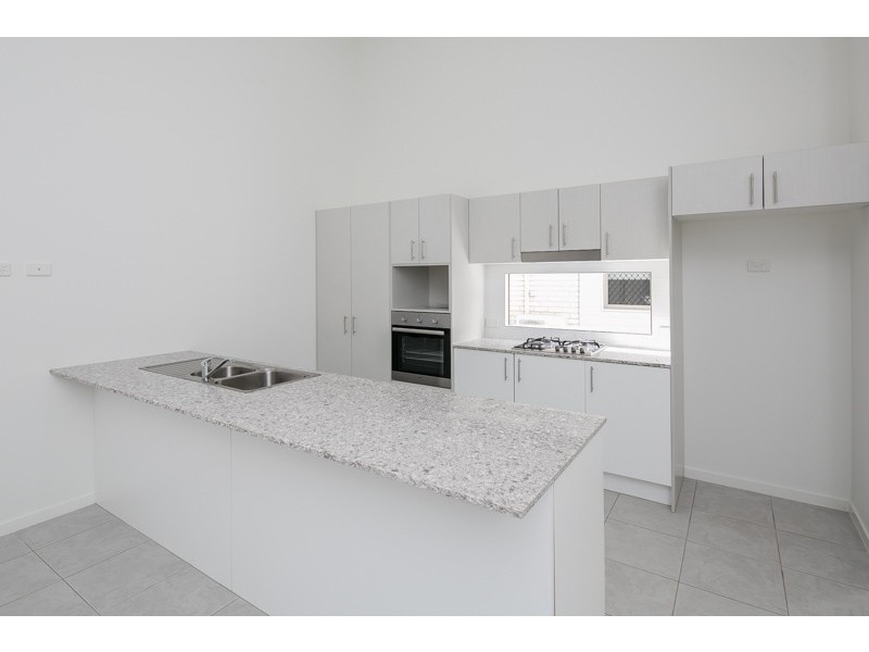 11b St Andrews Avenue, Birkdale QLD 4159