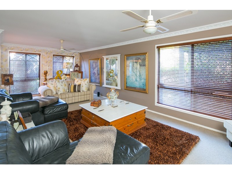 17 Delacroix Place, Mackenzie QLD 4156