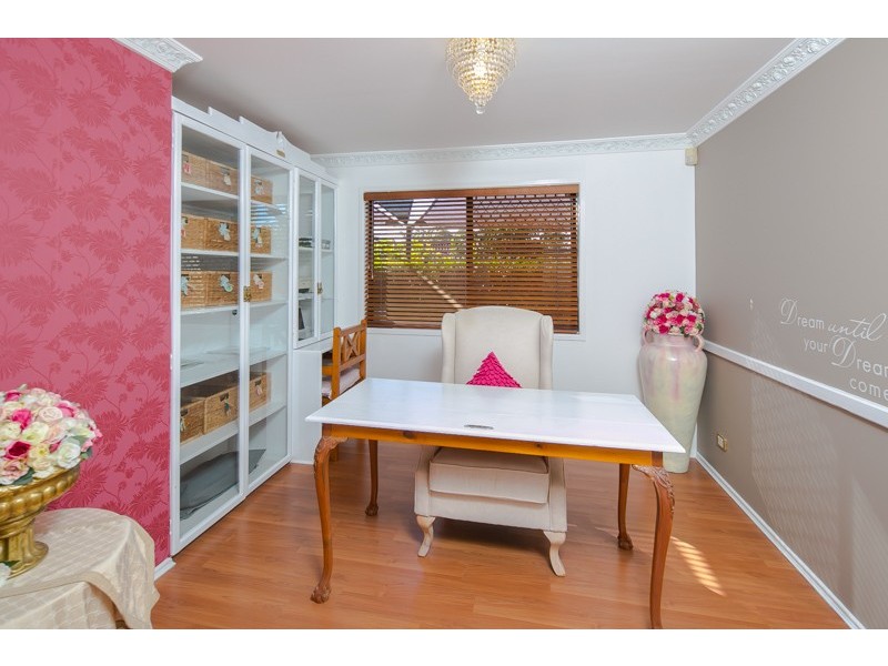 17 Delacroix Place, Mackenzie QLD 4156