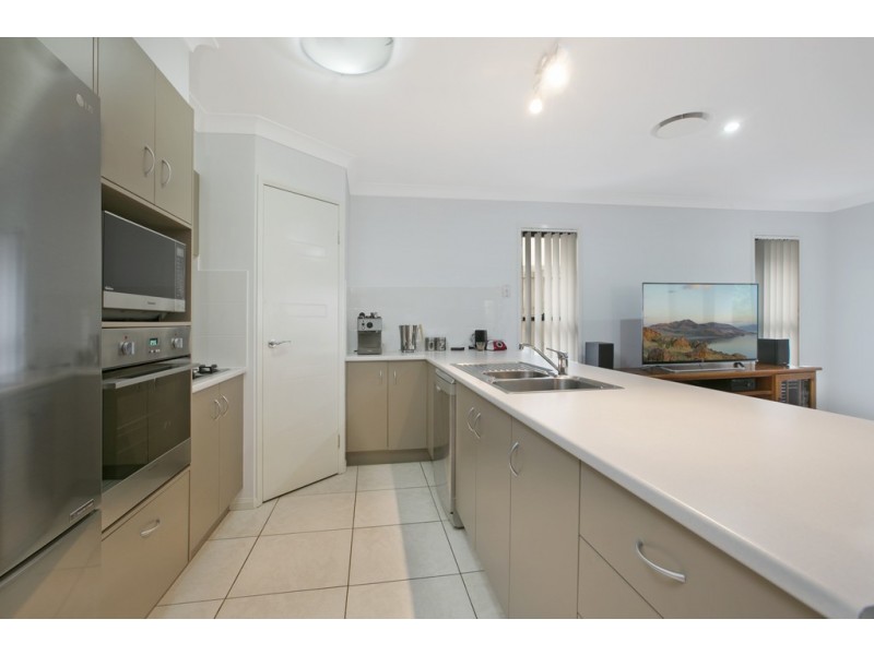 2/118 Beach Street, Cleveland QLD 4163