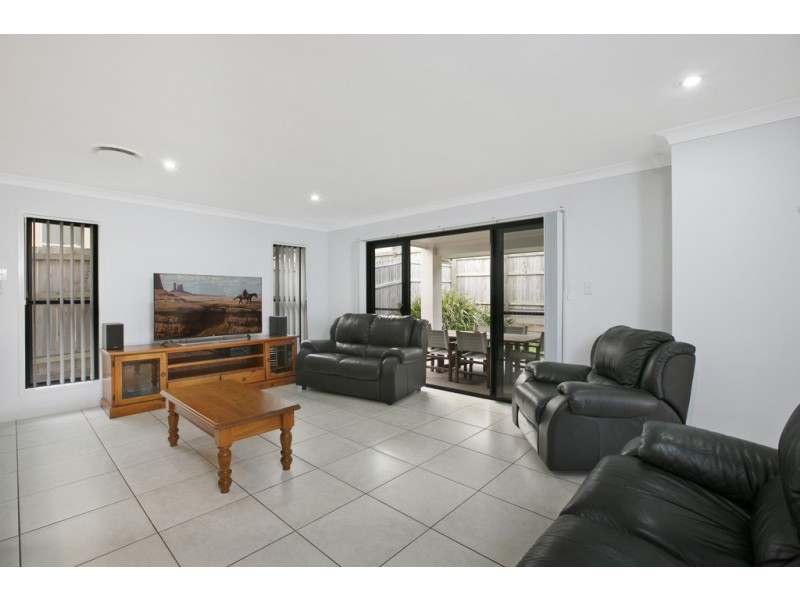 2/118 Beach Street, Cleveland QLD 4163