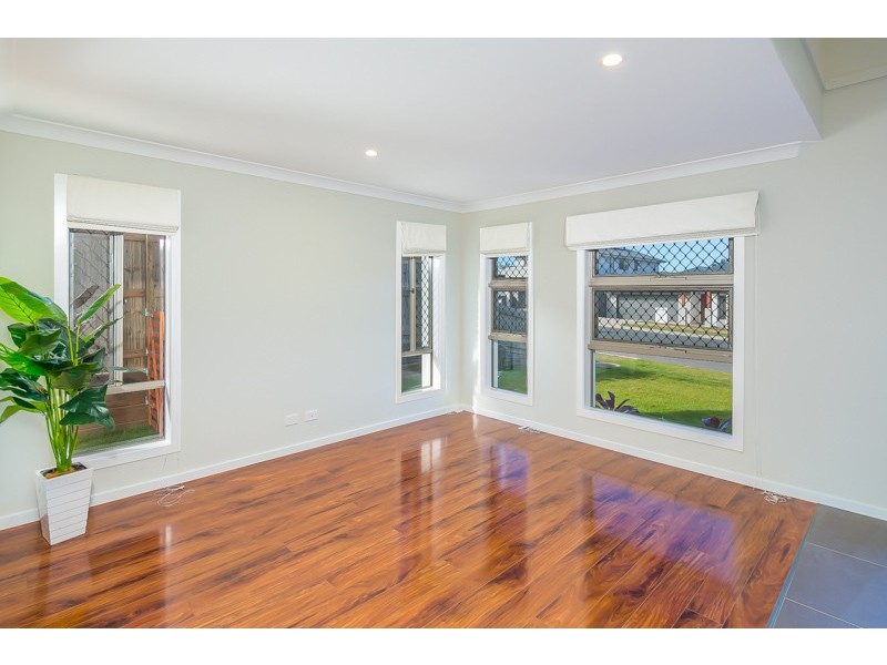 100 Spurs Drive, Wellington Point QLD 4160